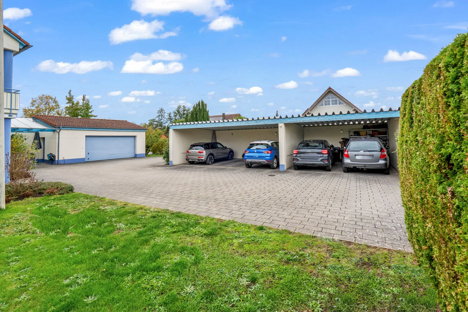 Garage und Caport