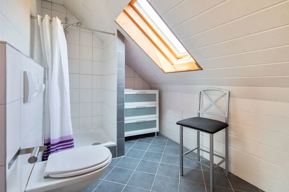 Badezimmer im Dachgeschoss