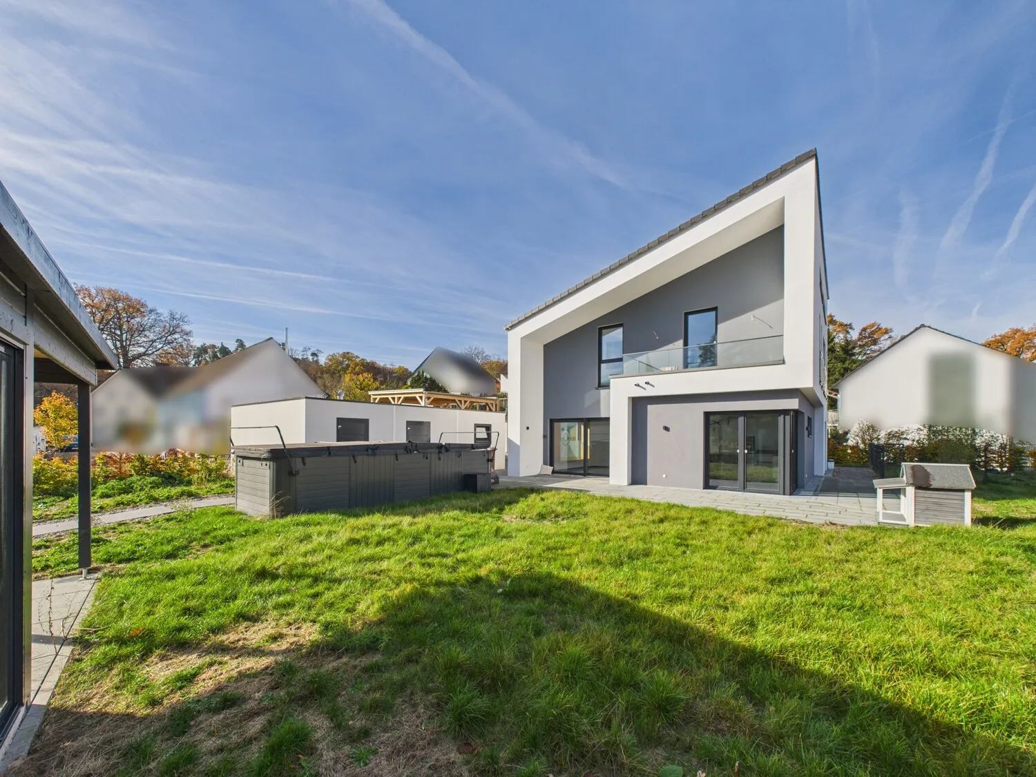 Pool und Terrasse