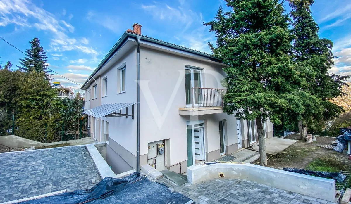 A8C58943-B35F-4470-9DA3-0556F63E30AA