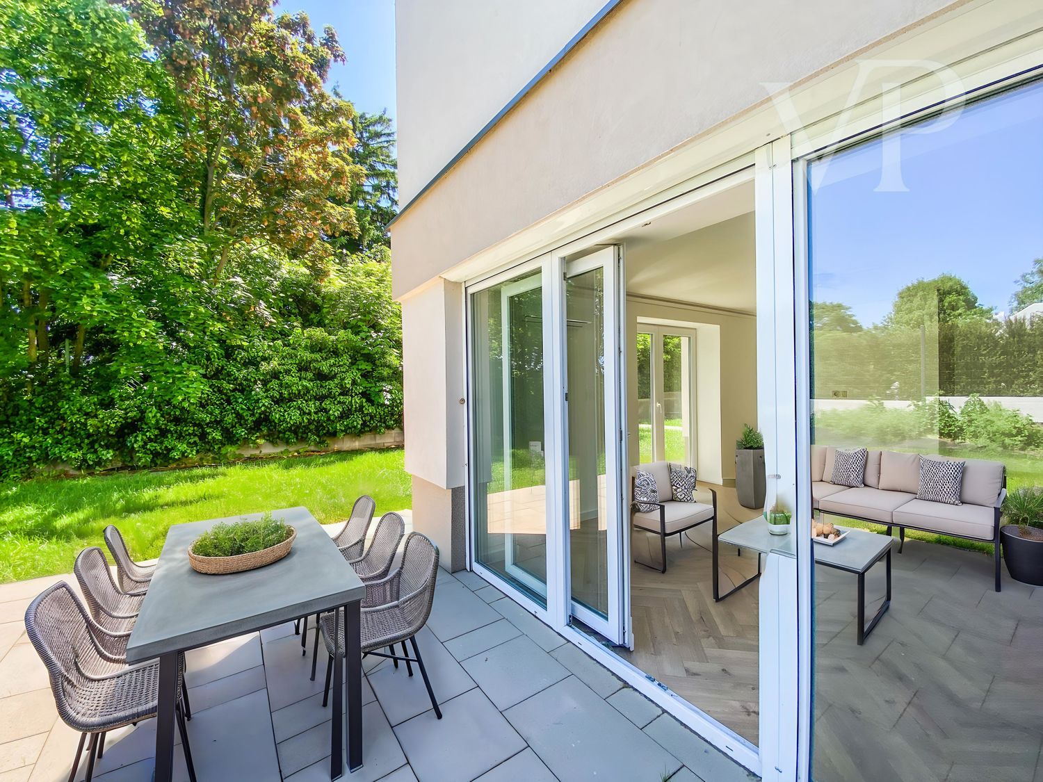 6771F21E-FAEB-4492-84CB-FA57A5822783 - Outdoor - Modern - 11