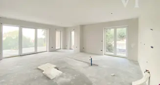 von_poll_real_estate_property_HU22439214_image_2