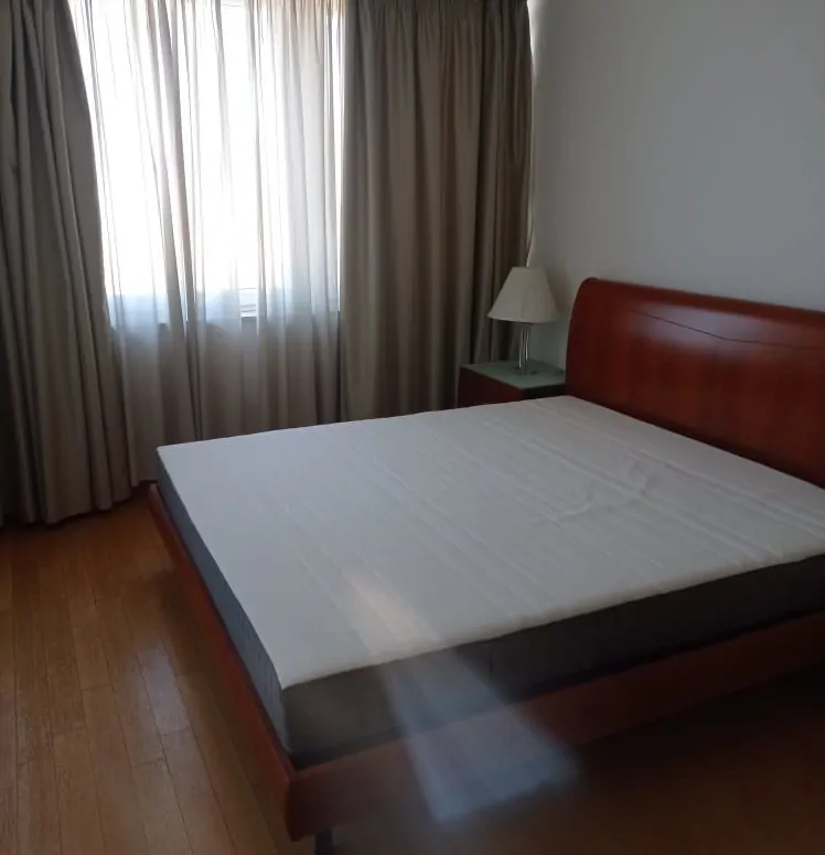 Wohnung mit großer Terrasse in der Nähe der Andrássy-Allee zu vermieten.