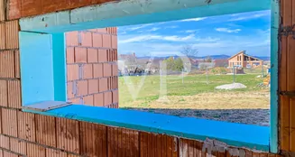 von_poll_real_estate_property_HU22439250_image_5