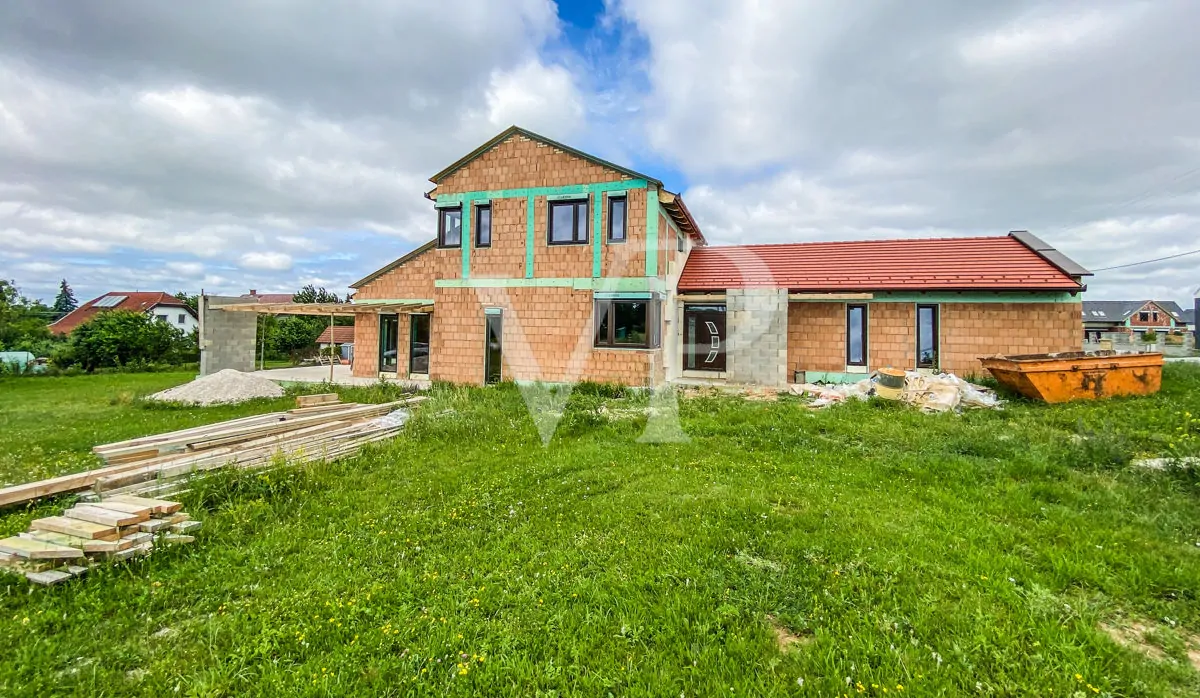 3F5FA1B6-CEE3-4D3C-8A59-274F96549B14