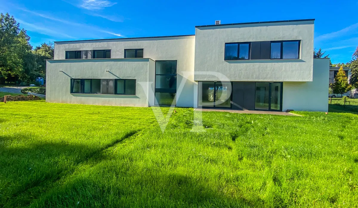 6D948E20-6A95-4DDB-A6F7-AC228C0B2E47