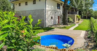 von_poll_real_estate_property_HU23439366_image_0