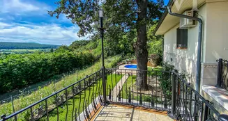 von_poll_real_estate_property_HU23439366_image_3