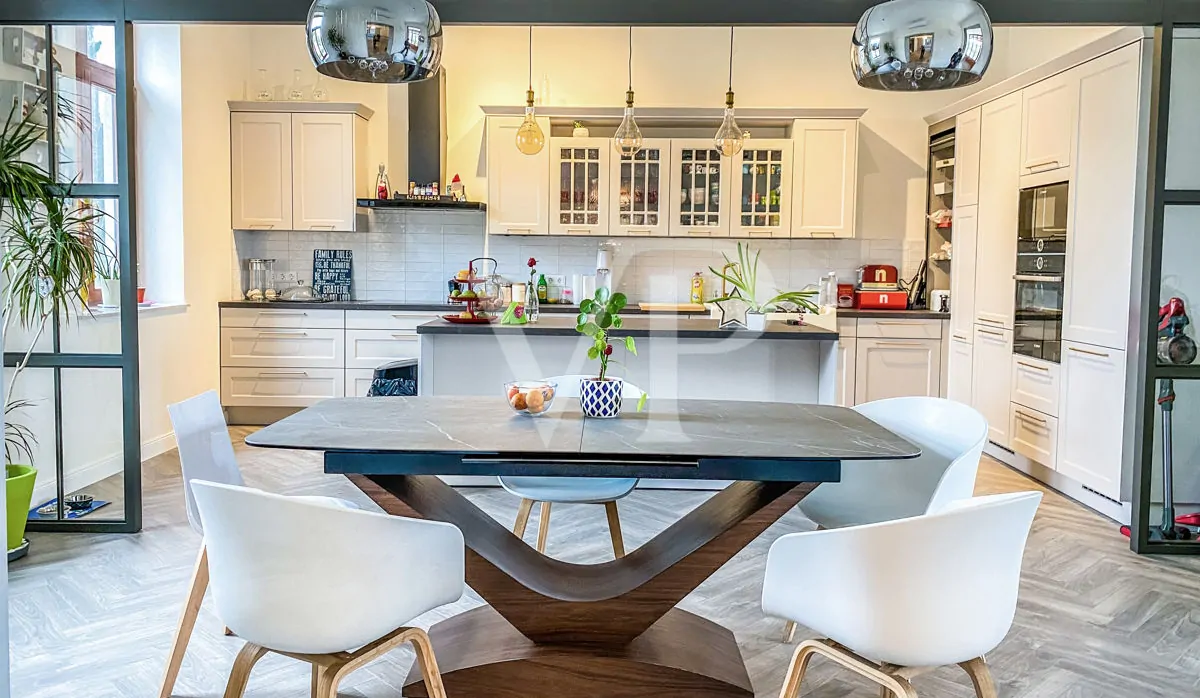 CC64B126-05A2-40A1-AA28-F78CC837F352