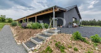 von_poll_real_estate_property_HU23439370_image_13