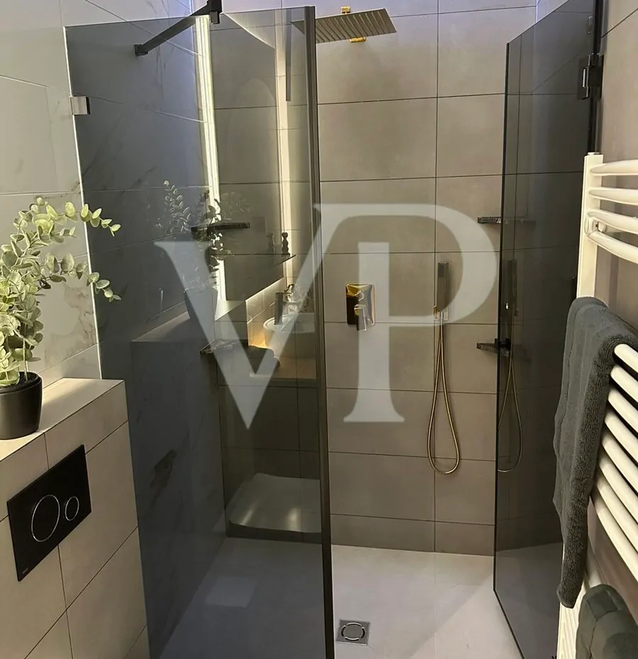 20230512_174905607_iOS (1) (1) (1) (1) (1)