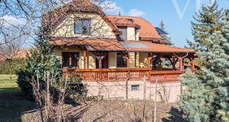 von_poll_real_estate_property_HU24439423_image_1