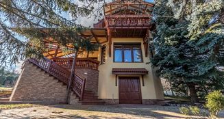 von_poll_real_estate_property_HU24439423_image_0