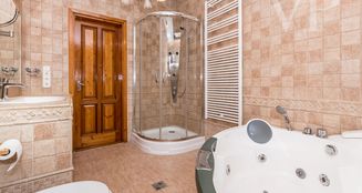 von_poll_real_estate_property_HU24439423_image_14