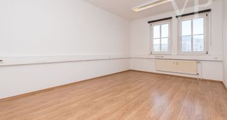 von_poll_real_estate_property_HU24439426_image_10