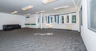 von_poll_real_estate_property_HU24439426_image_4