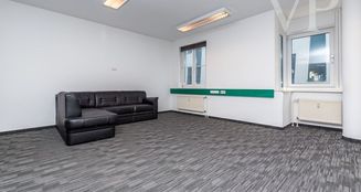 von_poll_real_estate_property_HU24439426_image_7