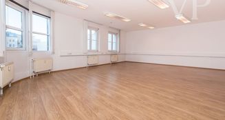 von_poll_real_estate_property_HU24439426_image_13
