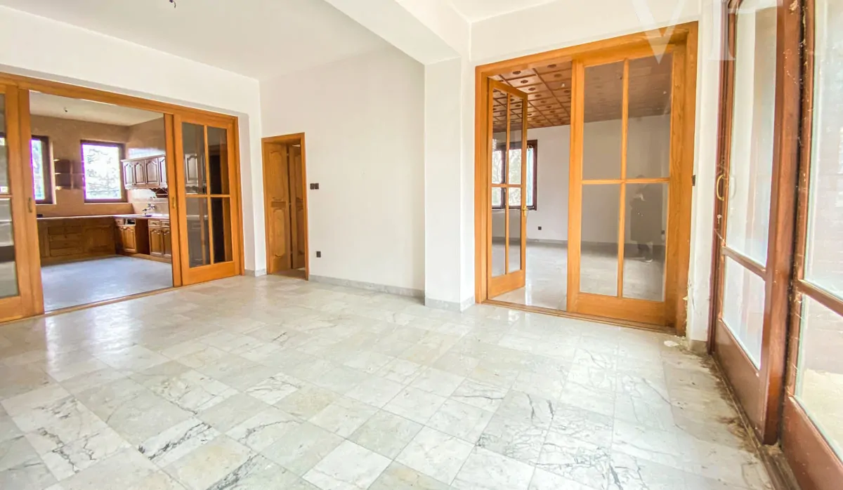 20516D0E-E883-4CEA-8488-C343F120EB5B