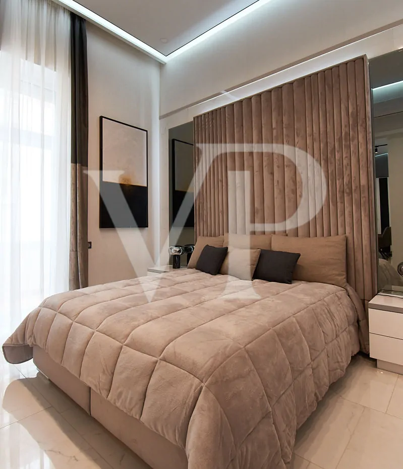 Klassische Eleganz und modernes Design im Stadtzentrum, am Donauufer.