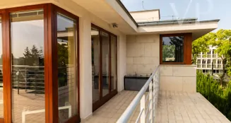 von_poll_real_estate_property_HU24439458_image_3