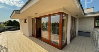 von_poll_real_estate_property_HU24439458_image_4