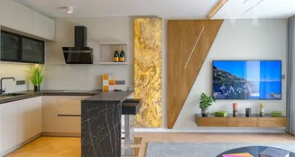 von_poll_real_estate_property_HU24439463_image_9