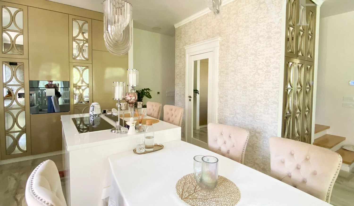 82A00E9B-6E70-4247-AE8D-0D7F73FE705D