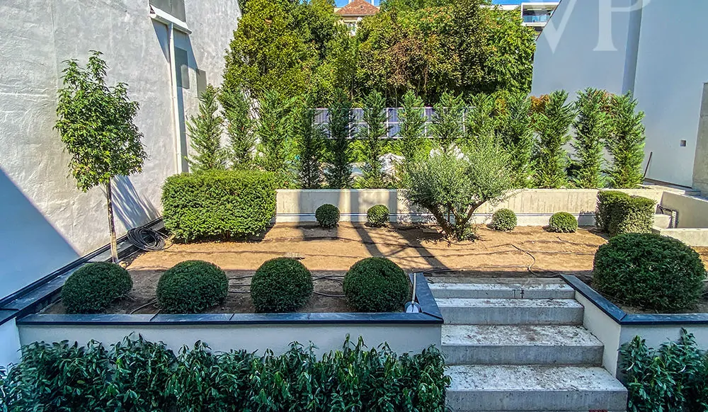 E822BB96-0D60-4DB8-8F07-E6C54AADC99F_b