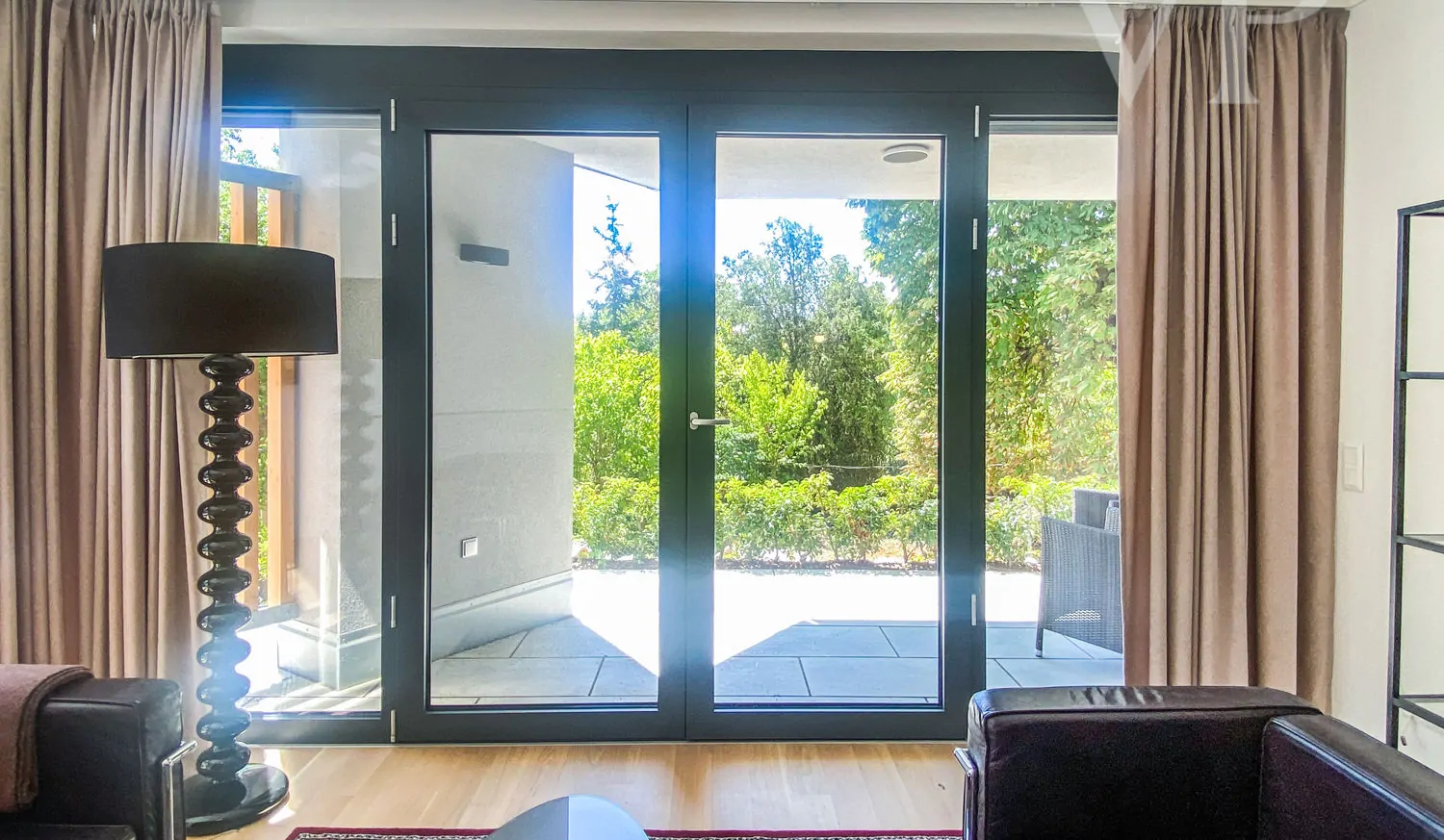 3FA952C5-401B-4F20-8919-0453E83008F4