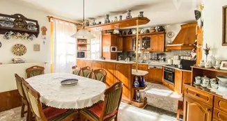 von_poll_real_estate_property_HU24439488_image_5