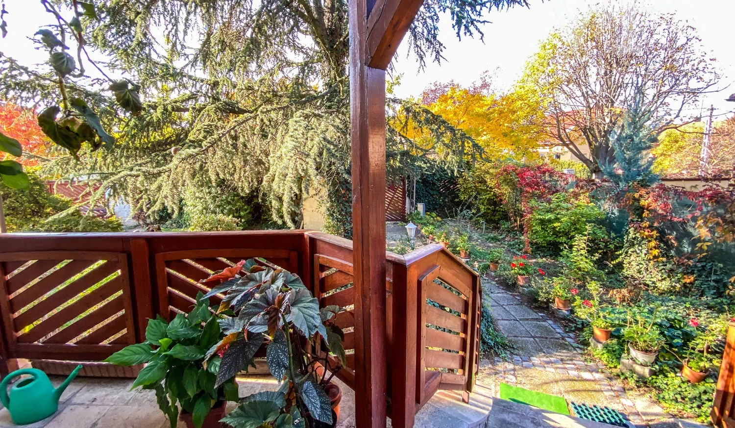 B00D712E-FF60-445F-87FF-6F7DCF25D84E