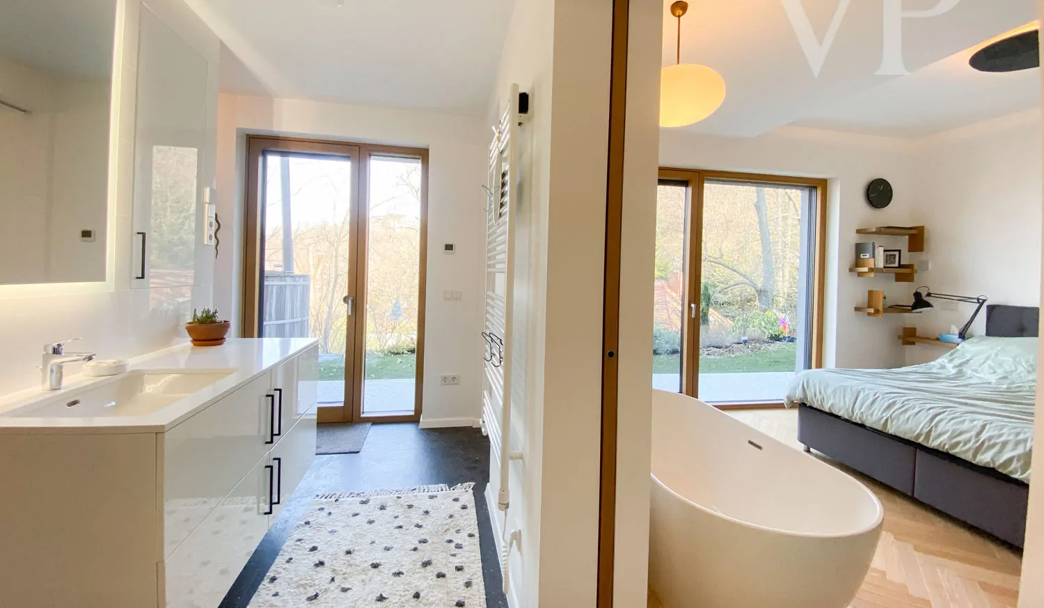 F8B1DBDF-ACCE-4F3E-B4A3-CD9E4CE285AB