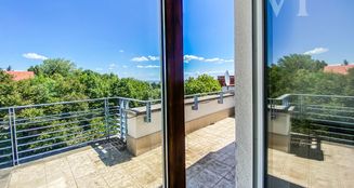 von_poll_real_estate_property_HU25439521_image_4