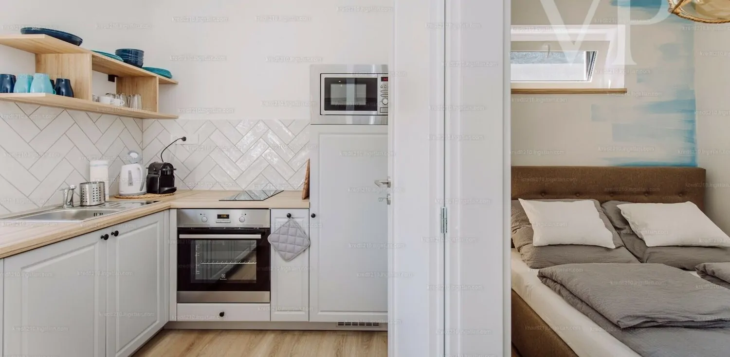 32826558_214923366_hd