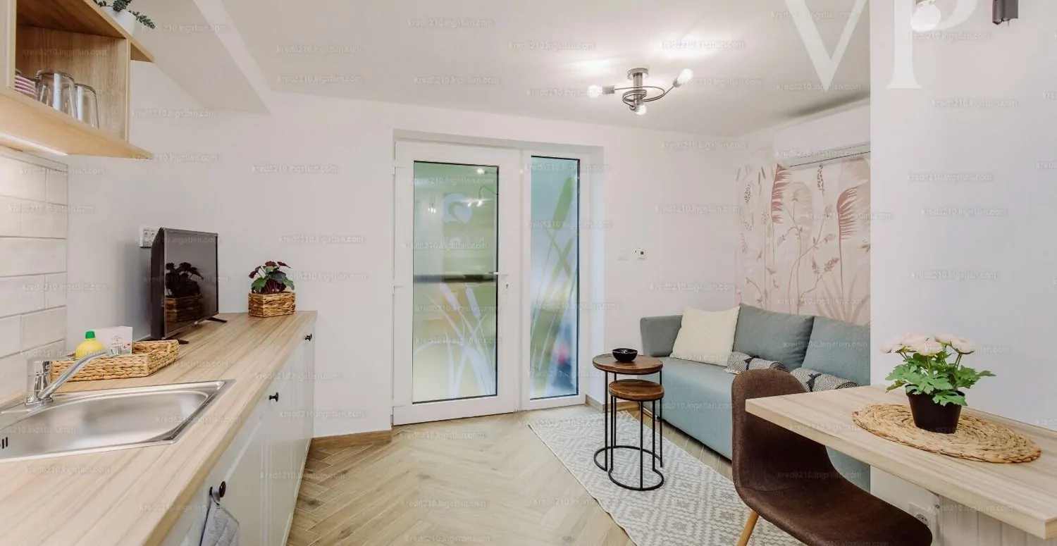 32826558_214923434_hd