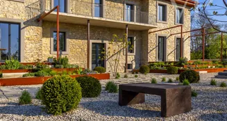 von_poll_real_estate_property_HU25439536_image_1