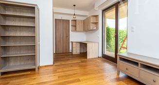 von_poll_real_estate_property_HU25439541_image_17