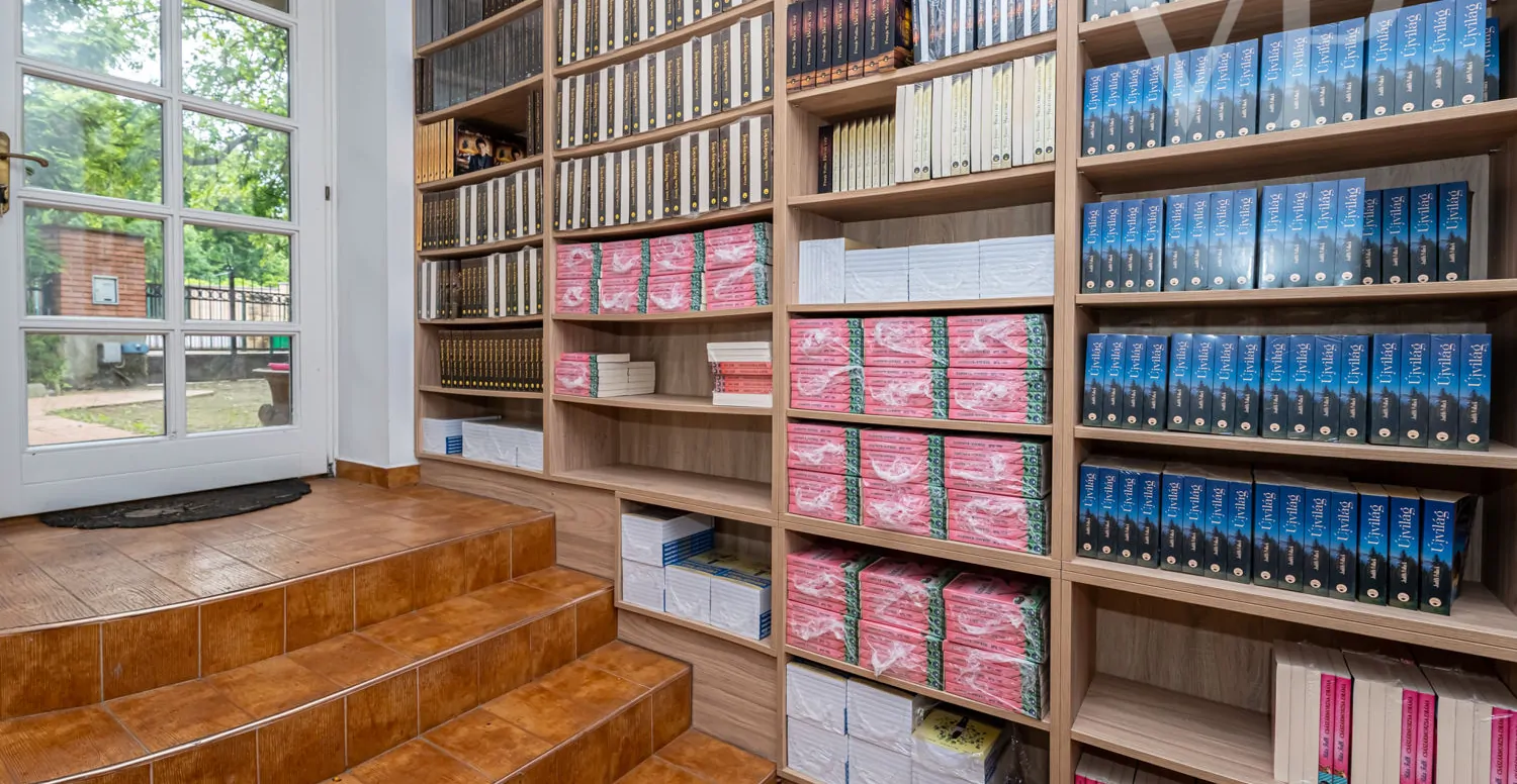 Bejárat.közlekedő