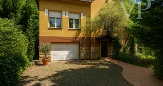 von_poll_real_estate_property_HU25439545_image_0