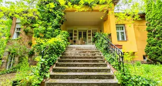 von_poll_real_estate_property_HU25439545_image_0