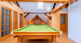 von_poll_real_estate_property_HU25439545_image_16