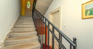 von_poll_real_estate_property_HU25439545_image_42