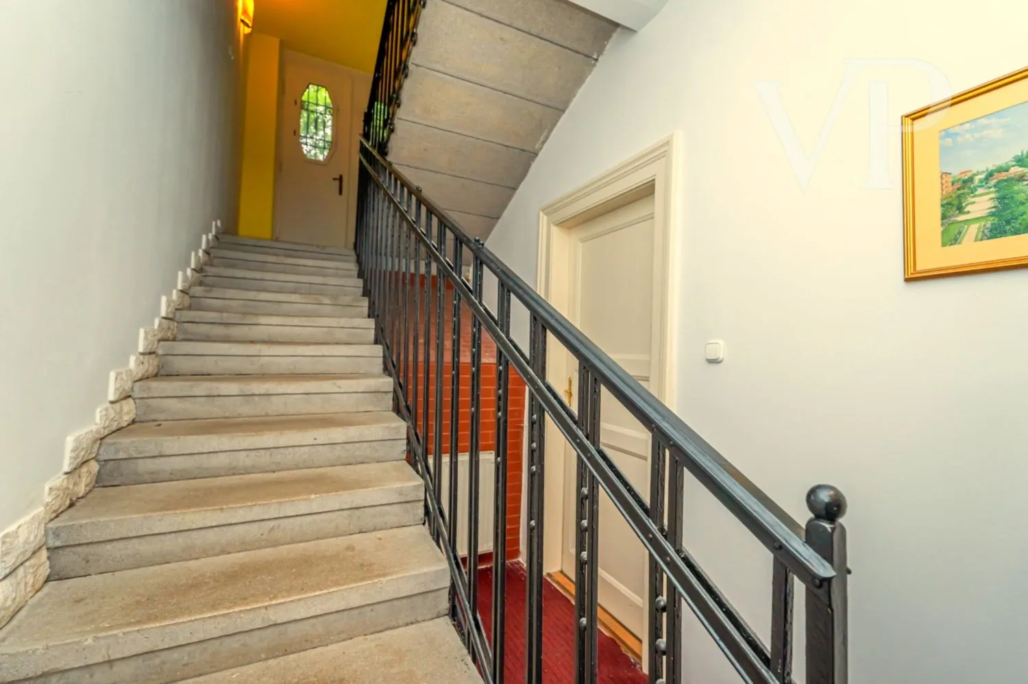 Lépcsőház, közlekedő