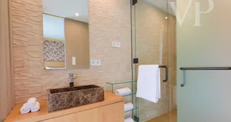 von_poll_real_estate_property_HU25439501_image_24