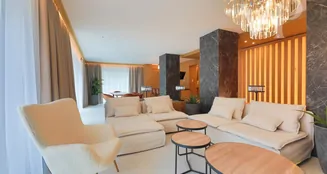 von_poll_real_estate_property_HU25439501_image_32