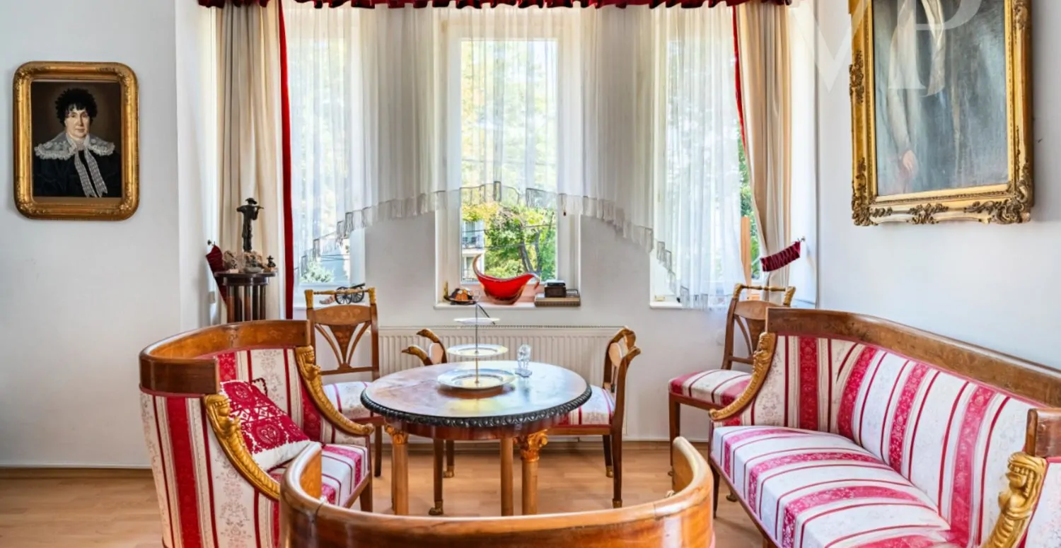 Un Bauhaus senza tempo pronto per una rivisitazione. Villa in vendita a Rózsadomb.