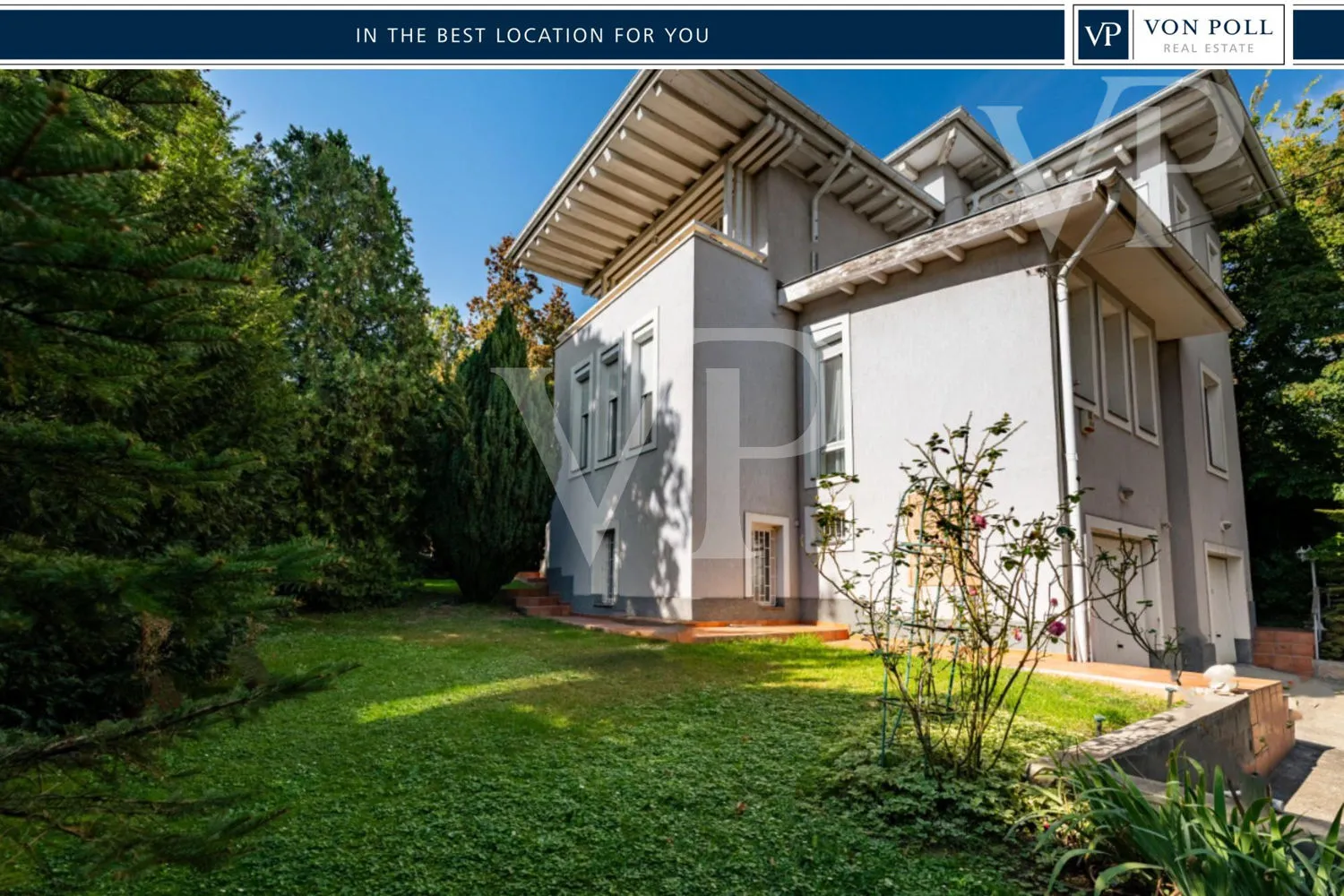 Időtálló bauhaus újragondolásra készen. Eladó villa a Rózsadombon.