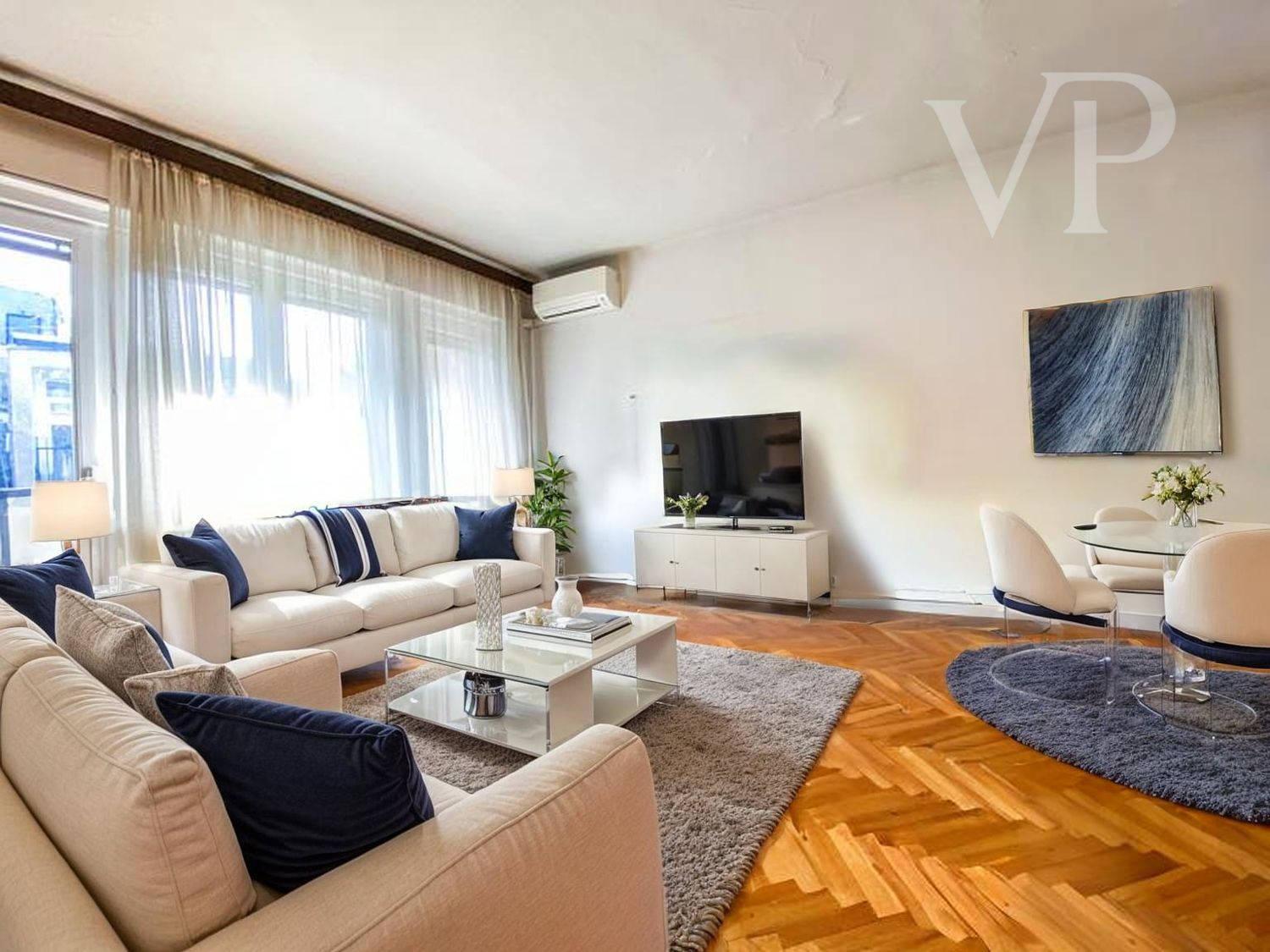 5B15701B-BD60-447C-B976-A0DD6BC14DD3 - Living Room - Modern - 15 másolata