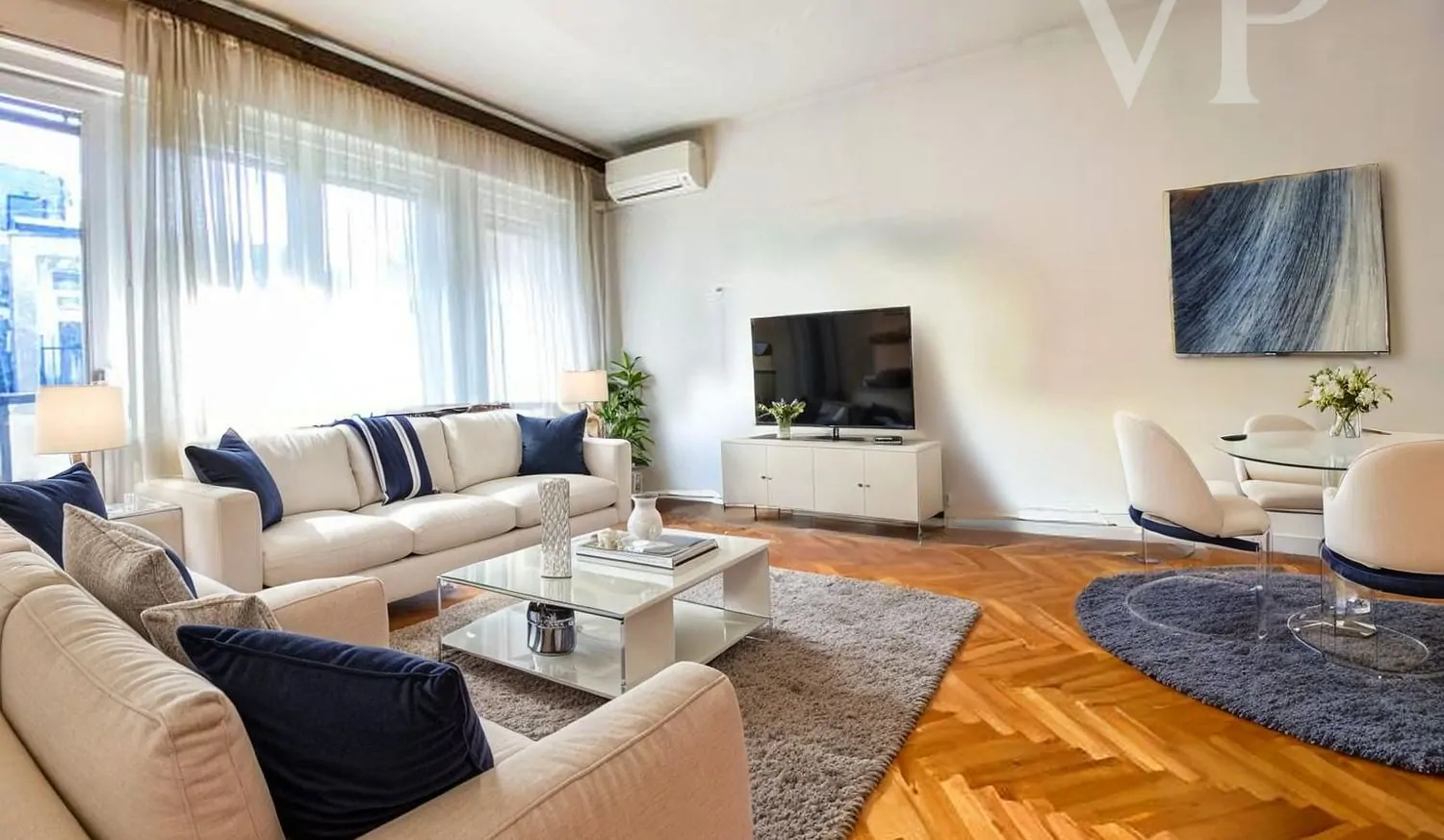 5B15701B-BD60-447C-B976-A0DD6BC14DD3 - Living Room - Modern - 15 másolata